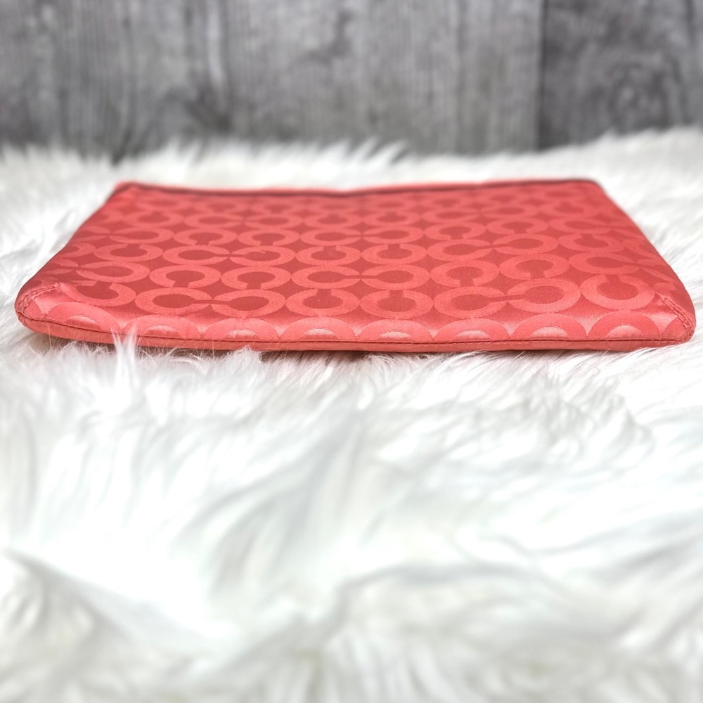 ⭐️Coach 64902E Coral Orange Tablet Sleeve - Picture 8 of 9